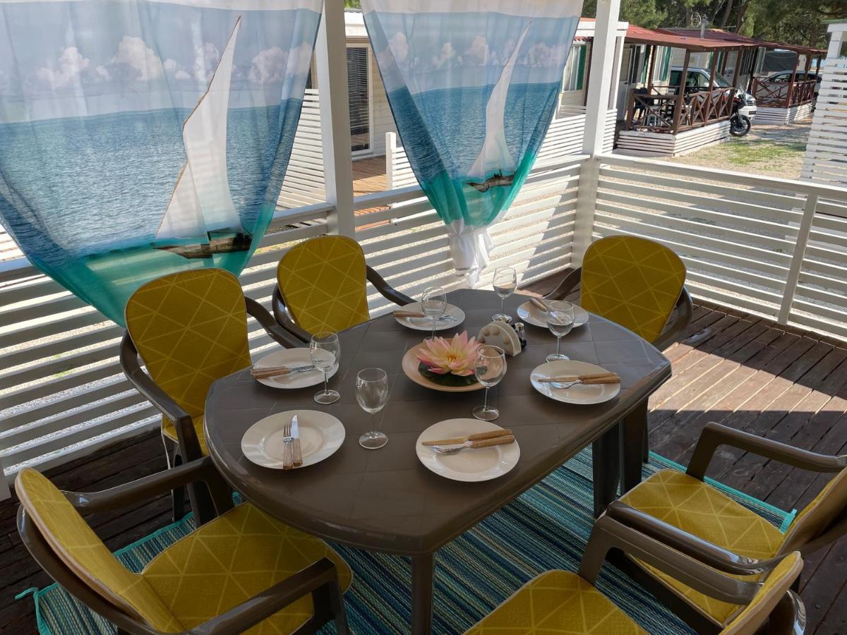 Dalmacia Mobile Homes And Caravans At The Beach Privlaka  Ngoại thất bức ảnh