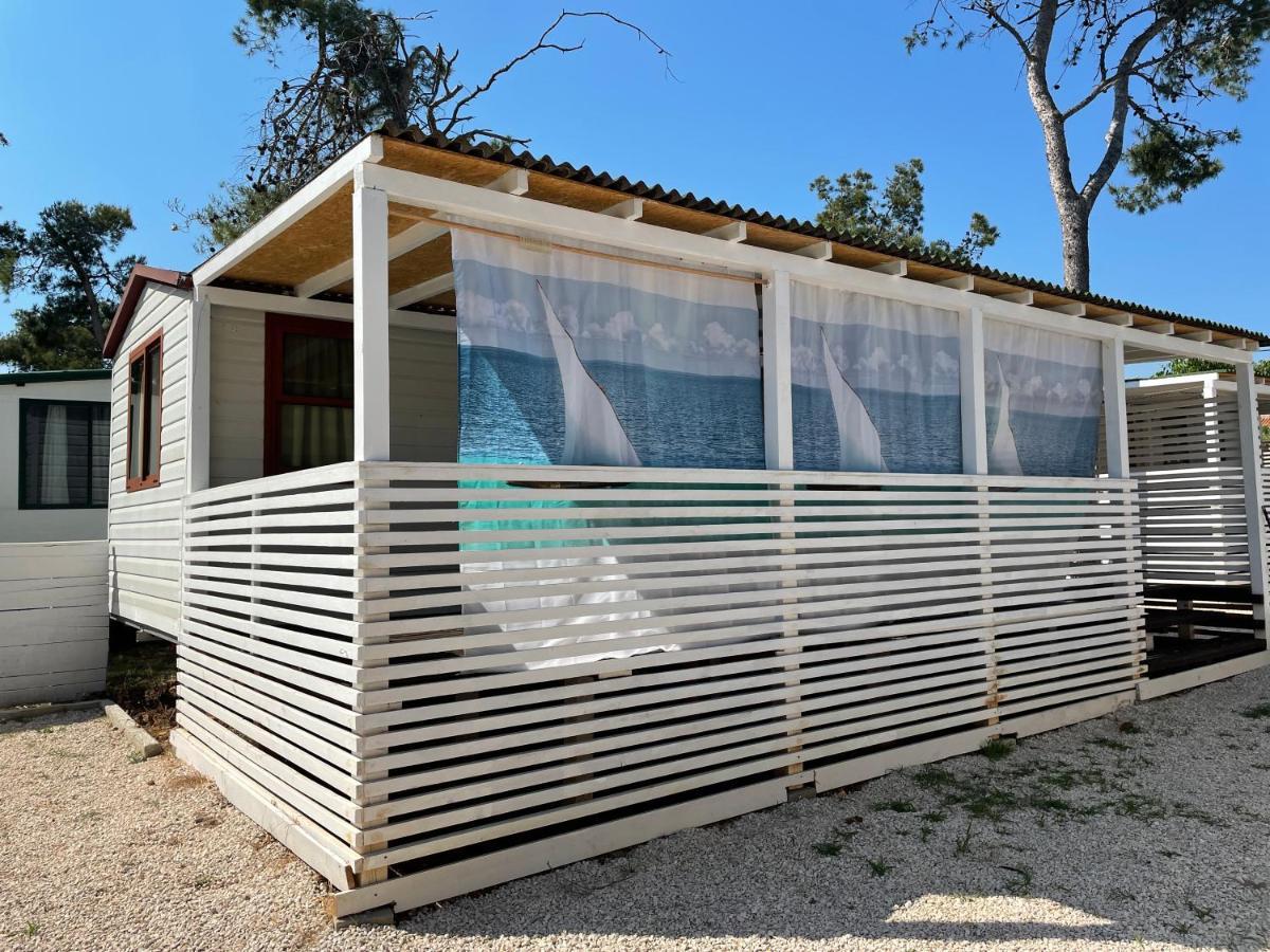 Dalmacia Mobile Homes And Caravans At The Beach Privlaka  Ngoại thất bức ảnh