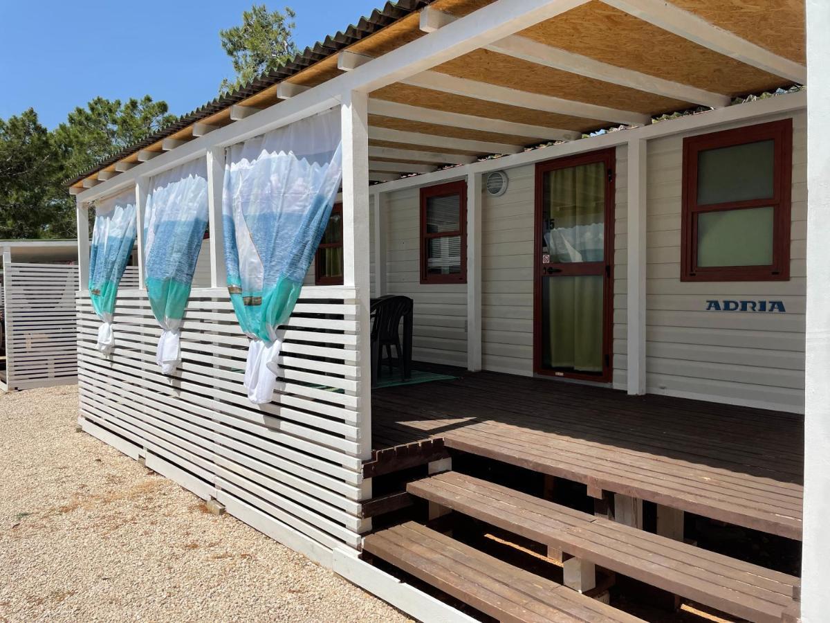 Dalmacia Mobile Homes And Caravans At The Beach Privlaka  Ngoại thất bức ảnh