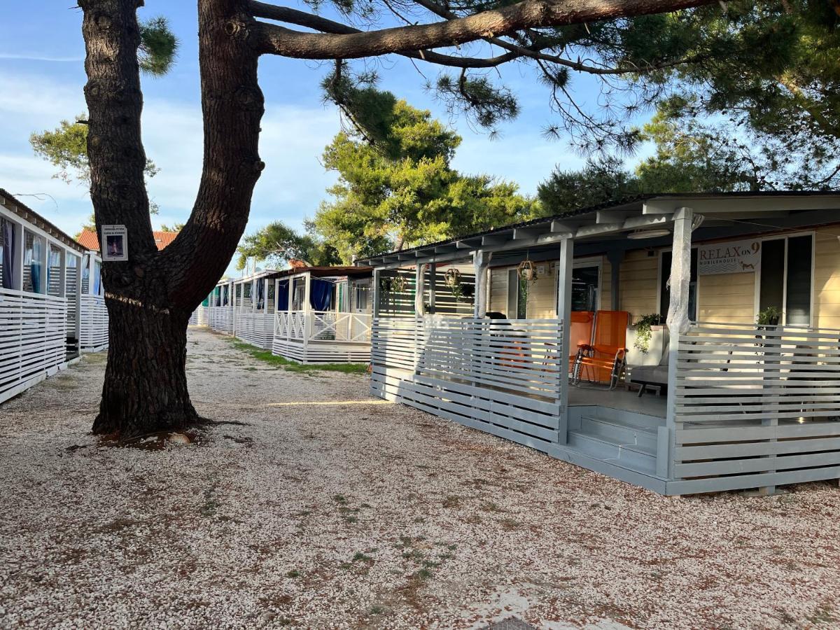Dalmacia Mobile Homes And Caravans At The Beach Privlaka  Ngoại thất bức ảnh