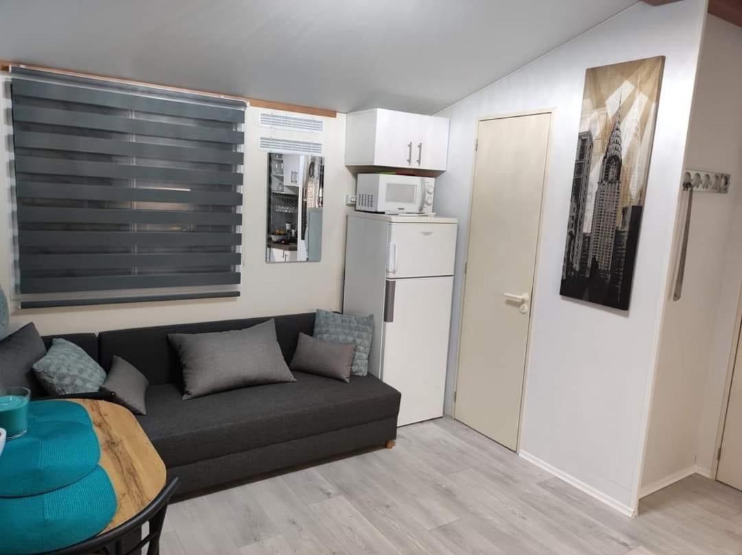 Dalmacia Mobile Homes And Caravans At The Beach Privlaka  Ngoại thất bức ảnh