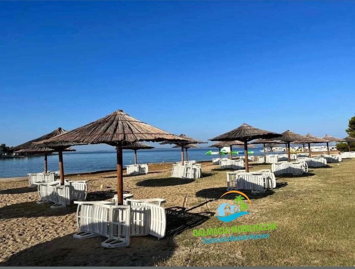 Dalmacia Mobile Homes And Caravans At The Beach Privlaka  Ngoại thất bức ảnh