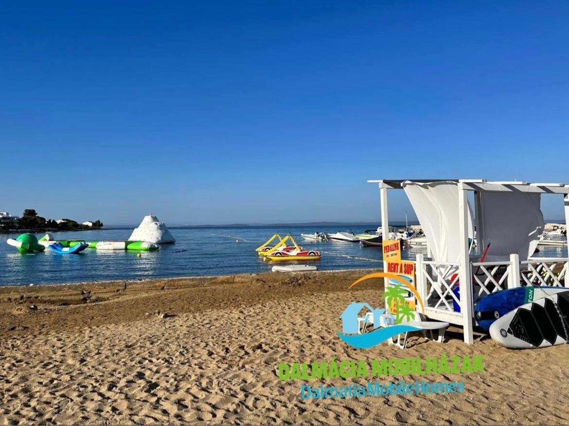 Dalmacia Mobile Homes And Caravans At The Beach Privlaka  Ngoại thất bức ảnh