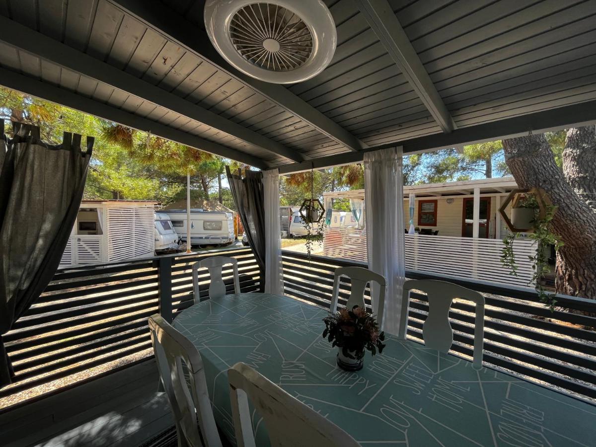 Dalmacia Mobile Homes And Caravans At The Beach Privlaka  Ngoại thất bức ảnh